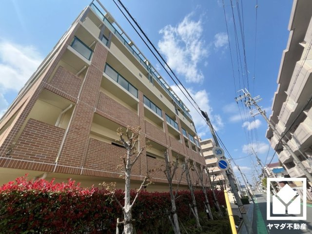 パレ武庫之荘富松の杜の外観|浴室1317サイズでゆったり足が伸ばせるので、毎日の疲れを癒やすバスタイムを実現。清潔感あふれる空間で、1日の疲れをリフレッシュ。