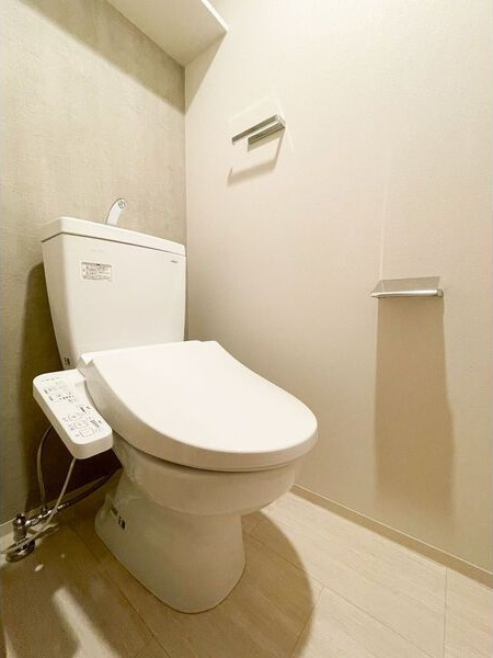 S-RESIDENCE烏森aureate(オリート)　フリーレント・家具家電キャンペーン実施中!のトイレ