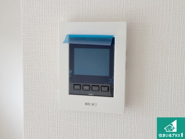 明石市大久保町谷八木　第6期　新築一戸建ての防犯設備|カラーモニターインターホン！声だけでなく来訪者の姿や顔がモニターで確認できるので、小さなお子様がいらっしゃるご家庭でも安心できます！