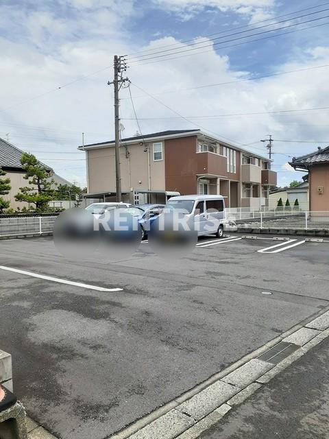 グレイシャス　プラスの駐車場|駐車場