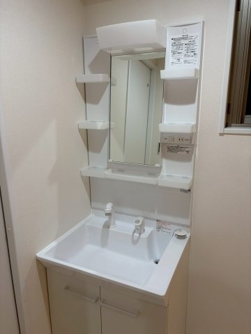 サンシャイン東雲の独立洗面台|独立洗面台あり、毎朝おしゃれに忙しい女性の方におすすめです