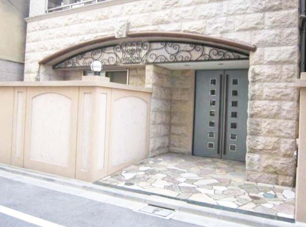 台東区台東１丁目の賃貸マンションのエントランス