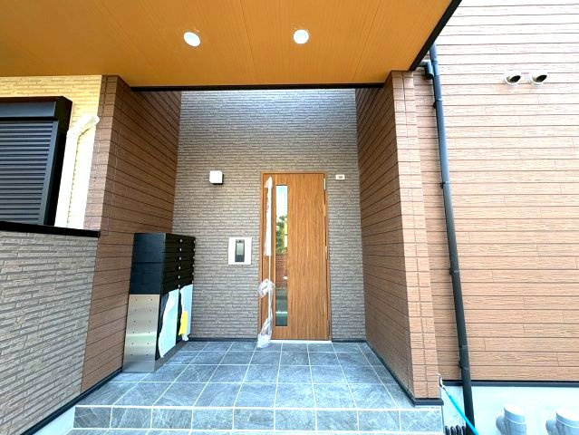 エレガンス藤井寺のエントランス