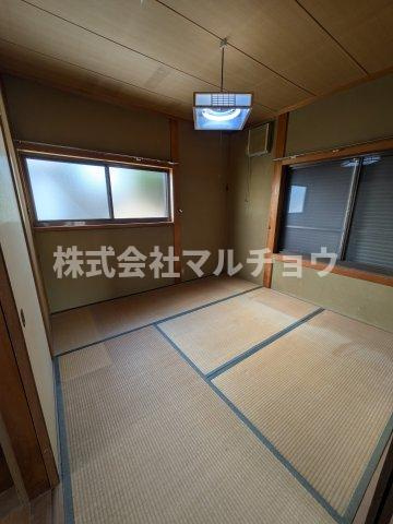 明洋2丁目戸建ての和室|和室ならではの温かな和の空間で寛ぎの時間を過ごせます
