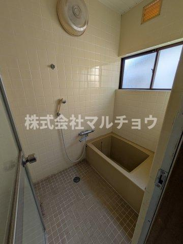 明洋2丁目戸建ての浴室|きれいなお風呂です
