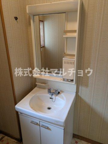 明洋2丁目戸建ての独立洗面台|独立洗面台で身支度をすべて済ませてしまいましょう