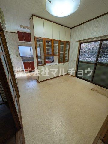 明洋2丁目戸建ての居間・リビング|ゆったり過ごせる居間です