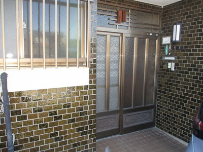 【玄関】 | 岡谷市大栄町1丁目 中古住宅④
