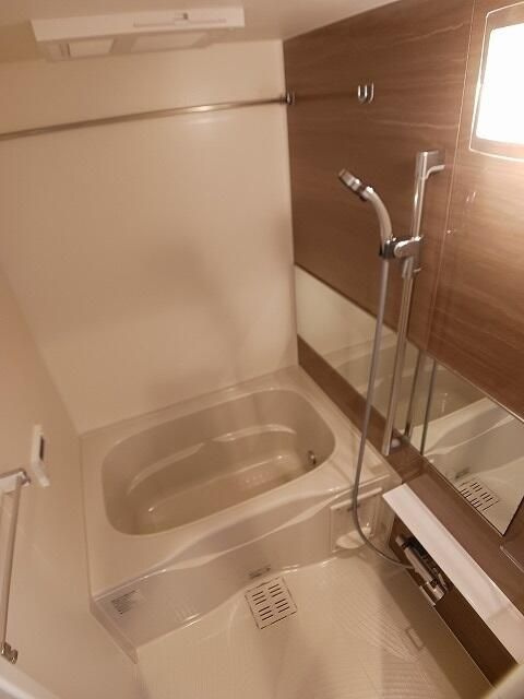 ＣＲＥＶＡＮＣＥ亀戸の浴室