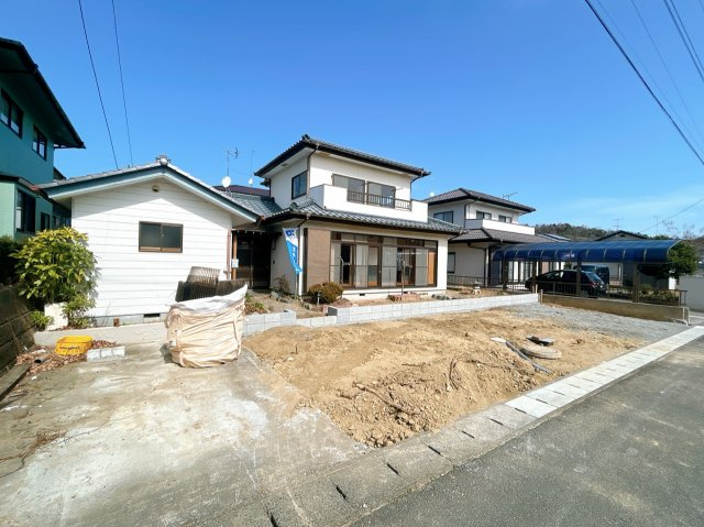 いわき市■石森二丁目の中古住宅。 4LDK♪の前面道路含む現地写真