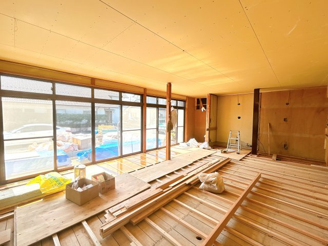 いわき市■石森二丁目の中古住宅。 4LDK♪の居間・リビング