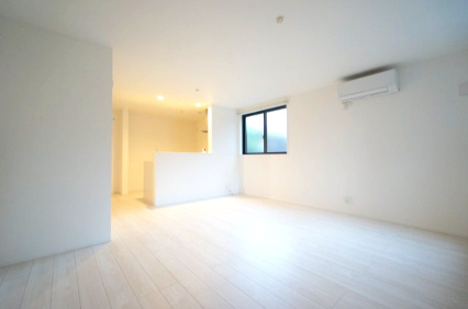 Kolet稲毛萩台町の居間・リビング|水曜日、営業時間外もご相談ください！