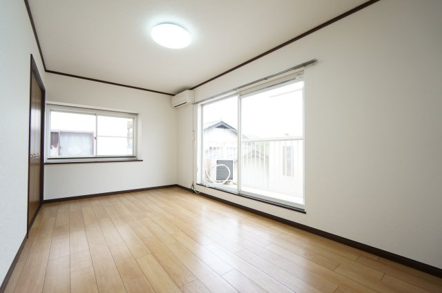 ジュネスフヨー都町の洋室|詳細、ご不明点等、お気軽にご連絡ください！