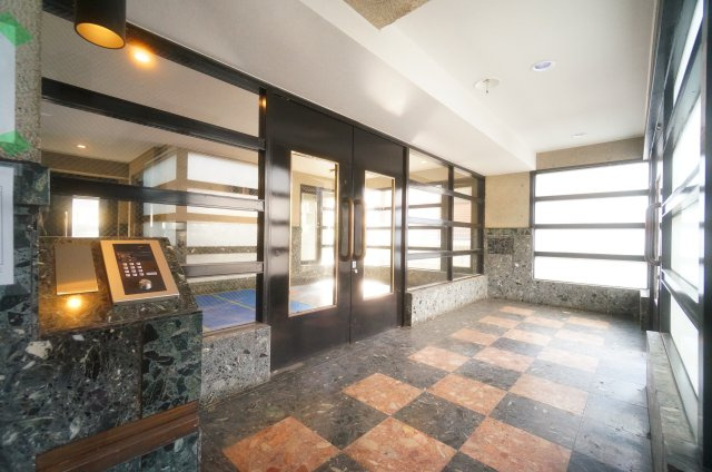 ARECX八幡のエントランス|お電話でのご予約がスムーズです！