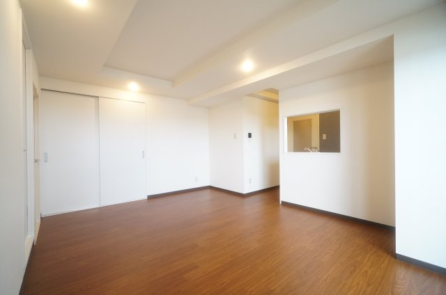 ARECX八幡の居間・リビング|物件、駅でお待ち合わせでのご案内歓迎！