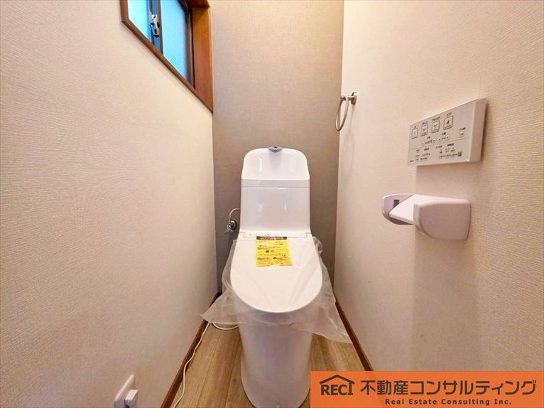 神戸市東灘区深江本町4丁目　中古戸建のトイレ