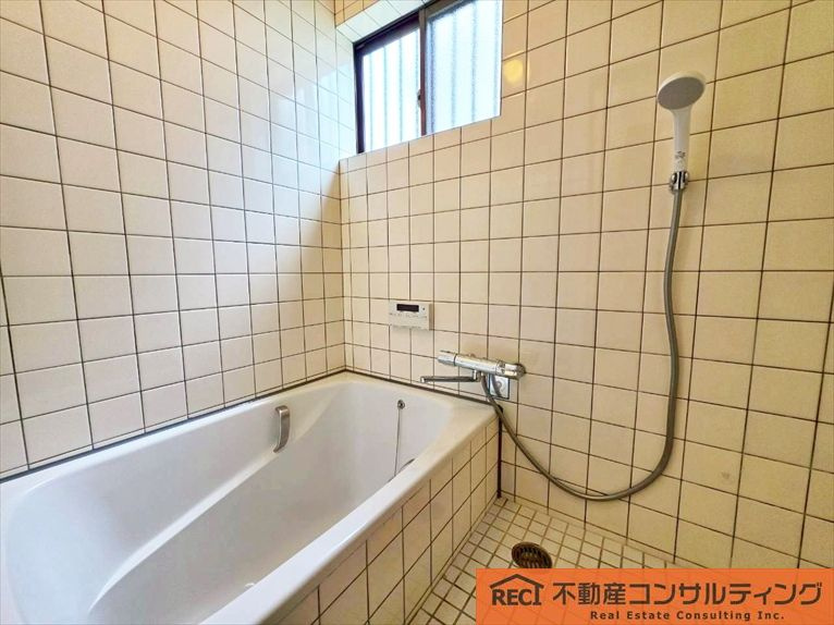 神戸市東灘区深江本町4丁目　中古戸建の浴室