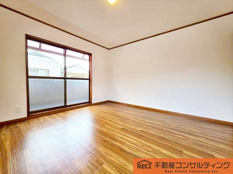 神戸市東灘区深江本町4丁目　中古戸建の洋室