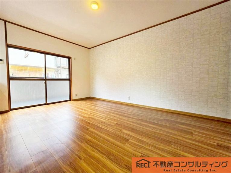 神戸市東灘区深江本町4丁目　中古戸建の洋室