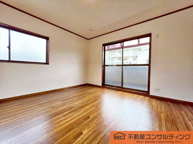 神戸市東灘区深江本町4丁目　中古戸建の洋室
