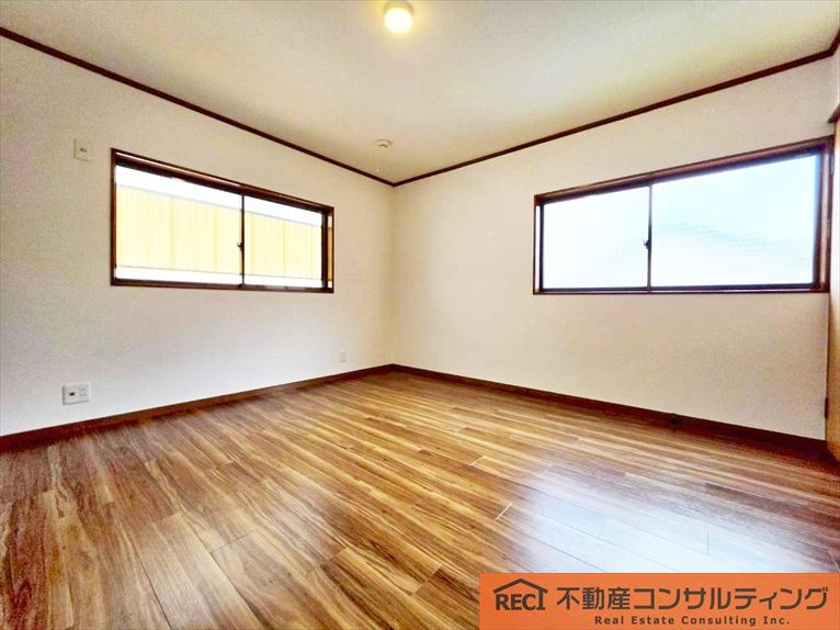 神戸市東灘区深江本町4丁目　中古戸建の寝室