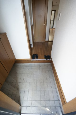 グラド横戸町の玄関|当日の見学大歓迎！