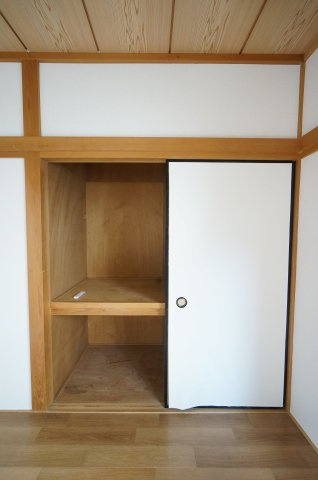 グラド横戸町の収納|物件、駅でお待ち合わせでのご案内歓迎！