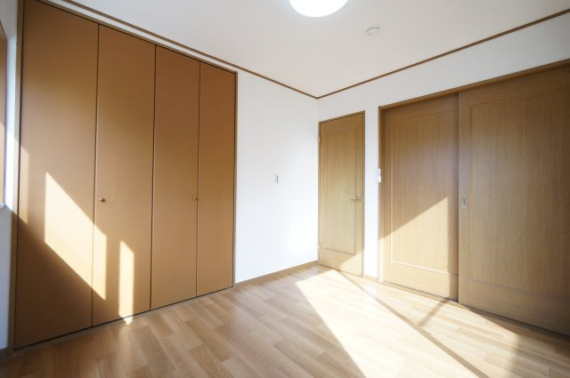 グラド横戸町の洋室|水曜日、営業時間外もご相談ください！