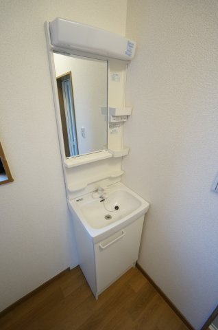 グラド横戸町の洗面所|オンライン対能応可！