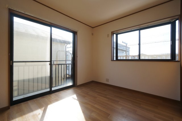 グラド横戸町の洋室|詳細、ご不明点等、お気軽にご連絡ください！