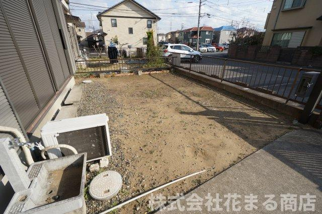 土井貸家の庭|物件、駅でお待ち合わせでのご案内歓迎！