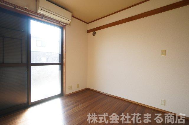 土井貸家の洋室|物件、駅でお待ち合わせでのご案内歓迎！