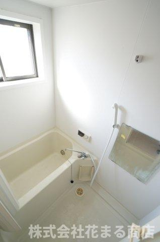 土井貸家の浴室|物件、駅でお待ち合わせでのご案内歓迎！