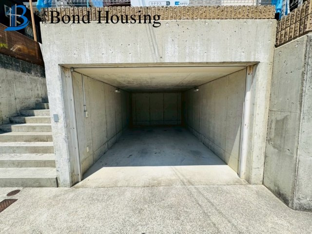 水回りリフォーム物件　玉津町二ツ屋　中古戸建の駐車場|駐車場に車を止められます