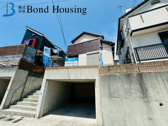 水回りリフォーム物件　玉津町二ツ屋　中古戸建の前面道路含む現地写真|前面道路含む現地写真です