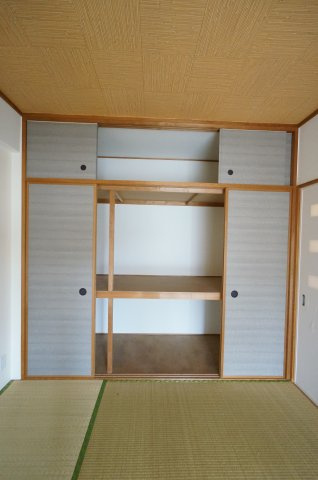 メイプル稲毛の収納