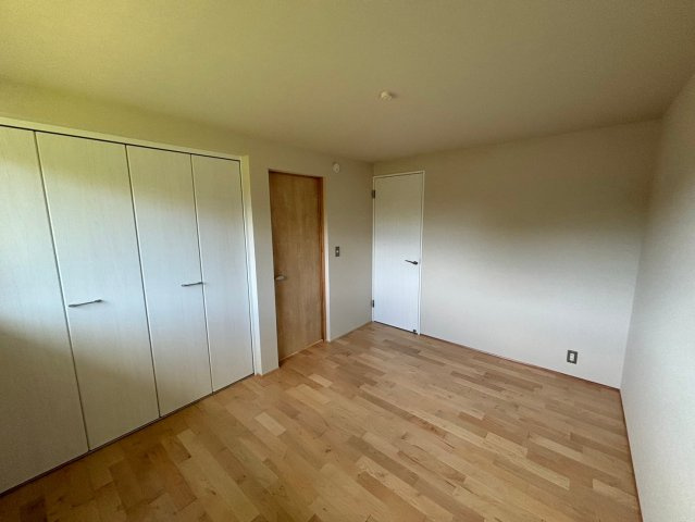 旭志建売の洋室|個人の部屋や寝室として使える洋室です