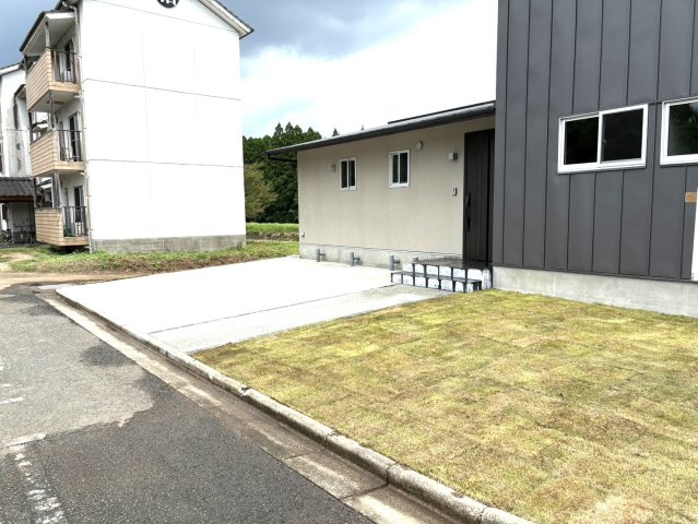 旭志建売の庭|お庭でゆったりと過ごせます