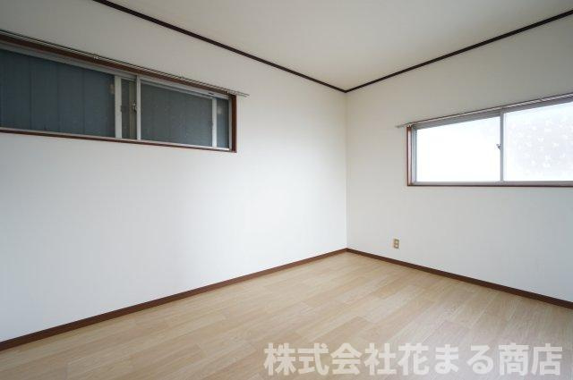 生実町T邸戸建の洋室|物件、駅でお待ち合わせでのご案内歓迎！