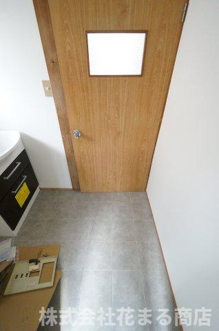 生実町T邸戸建の洗面所|物件、駅でお待ち合わせでのご案内歓迎！