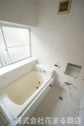 仁戸名町貸家の浴室|物件、駅でお待ち合わせでのご案内歓迎！