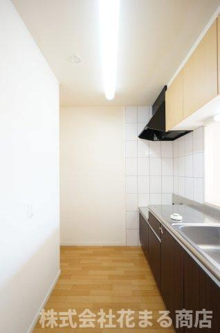 ヴェルジュドゥソレイユのキッチン|物件、駅でお待ち合わせでのご案内歓迎！