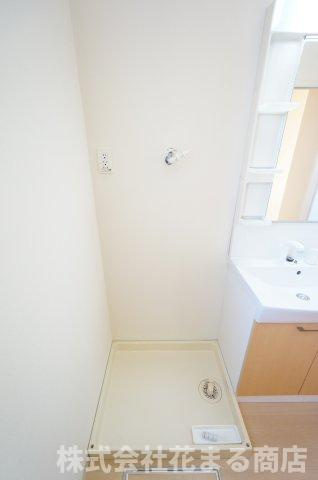 ヴェルジュドゥソレイユの洗面所|物件、駅でお待ち合わせでのご案内歓迎！