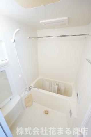 ヴェルジュドゥソレイユの浴室|物件、駅でお待ち合わせでのご案内歓迎！