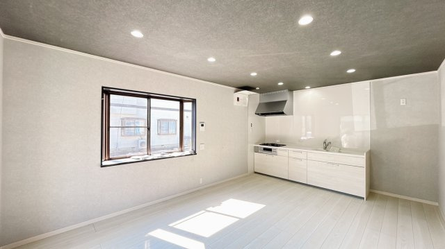 いわき市【常磐湯本町宝海】　不動産プラス　の居間・リビング