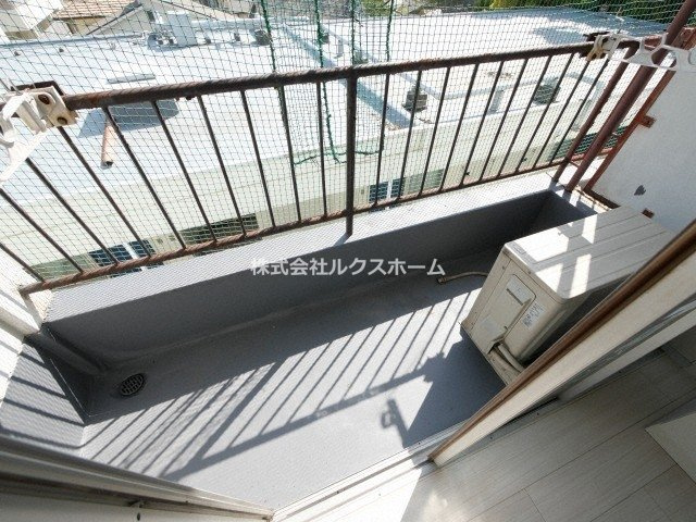 ヴィラナリー元町のバルコニー