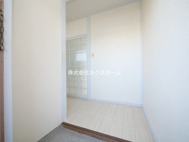 ヴィラナリー元町の玄関