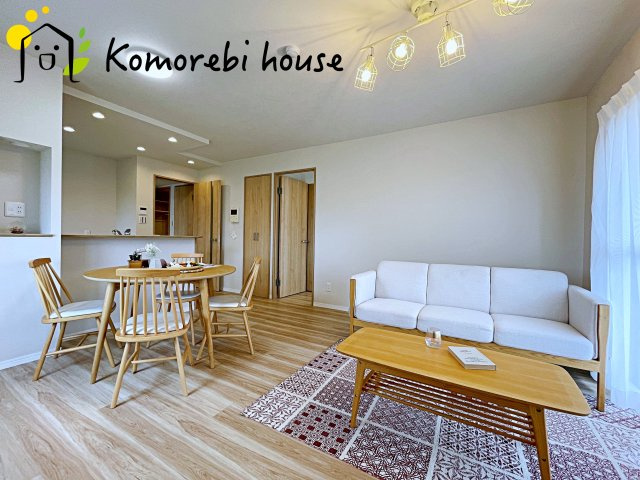 プロムナード大宮春野　B-1番館の居間・リビング|26.5.28　撮影済み