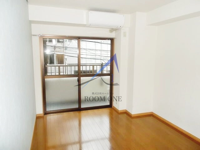 メゾンドカムリの居間・リビング|洋室のお部屋です。