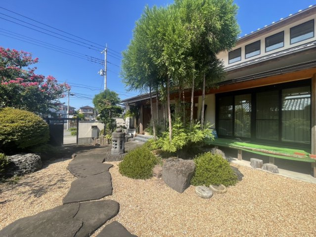 【中古戸建】前橋市川原町の庭|■お庭｜念願のプライベート庭付き☆、夏場のプールにもぴったり！家庭菜園やBBQもの楽しめる空間♪